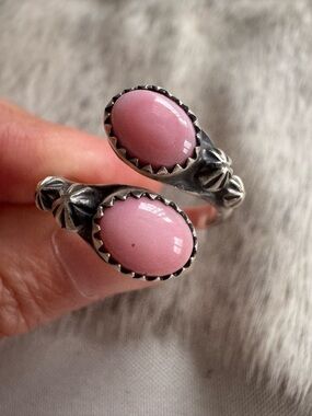 Native American Sterling Silver Pink Conch Stone Open Ring